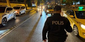 POLİSLERİN "HUZUR İSTANBUL" UYGULAMASINDA 906 KİŞİ YAKALANDI