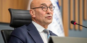 İZMİR BÜYÜKŞEHİR BELEDİYESİ'NE OPERASYON: TUNÇ SOYER DE GÖZALTINDA!