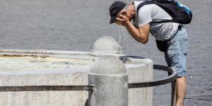 İTALYA'DA AŞIRI SICAKLAR NEDENİYLE 2 KİŞİ HAYATINI KAYBETTİ