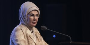 EMİNE ERDOĞAN, VATİKAN'DA "DÜNYA 5'TEN BÜYÜKTÜR" MESAJI VERDİ