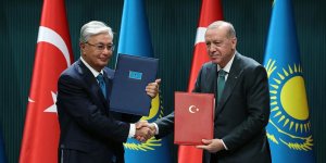 TÜRKİYE İLE KAZAKİSTAN ARASINDA 20 ANLAŞMA İMZALANDI