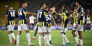 FENERBAHÇE, UEFA ŞAMPİYONLAR LİGİ İÇİN KADRO BİLDİRİMİ YAPTI