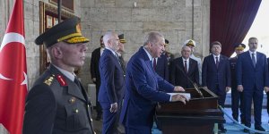 Cumhurbaşkanı Erdoğan: Milletimizin istikbalini güvenceye alacak tarihi adımlar atıyoruz