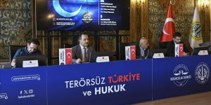İSTANBUL'DA HUKUKÇULAR DERNEĞİNDEN "TERÖRSÜZ TÜRKİYE VE HUKUK" PANELİ