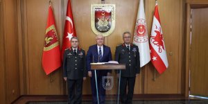 BAKAN GÜLER, KARA KUVVETLERİ KOMUTANLIĞI'NDAKİ DEVİR-TESLİM TÖRENİNE KATILDI