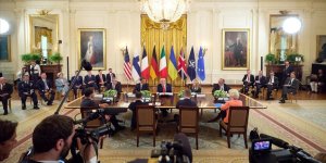 TRUMP'IN OVAL OFİS DİPLOMASİSİ: BARIŞ MASASI DEĞİL, GÜÇ DAĞILIMI