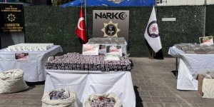 İZMİR'DE UYUŞTURUCU OPERASYONLARI'NDA 133 TUTUKLAMA