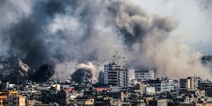 İSRAİL'İN GAZZE'YE SALDIRILARI AVRUPA SİYASETİNDE İSTİFALARA NEDEN OLDU