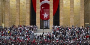 ANITKABİR 30 AĞUSTOS'TA 630 BİNİ AŞKIN ZİYARETÇİYİ AĞIRLADI