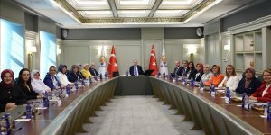 CUMHURBAŞKANI VE AK PARTİ GENEL BAŞKANI ERDOĞAN, AK PARTİ'Lİ KADIN BELEDİYE BAŞKANLARINI KABUL ETTİ