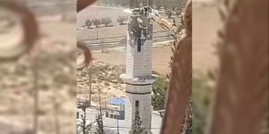 İŞGALCİ İSRAİL ORDUSU BATI ŞERİA'DA BİR CAMİNİN MİNARESİNİ YIKTI