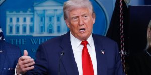 ABD BAŞKANI TRUMP'TAN VENEZEULA'YA "UÇAKLARINIZI DÜŞÜRÜRÜZ" TEHDİDİ