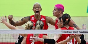 A MİLLİ KADIN VOLEYBOL TAKIMI, DÜNYA ŞAMPİYONASI'NDA TARİHİNDE İLK KEZ FİNALE YÜKSELDİ