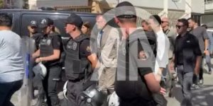 İzmir'de polis merkezine silahlı saldırıda 2 polis şehit oldu, 2'si polis 3 kişi yaralandı