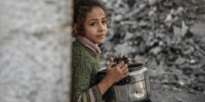 GAZZE'DE 2 KİŞİ DAHA AÇLIKTAN HAYATINI KAYBETTİ