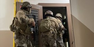 RUHSATSIZ SİLAH TAŞIYANLARA YÖNELİK 81 İLDEKİ OPERASYONLARDA 2 BİN 82 KİŞİYE İŞLEM YAPILDI