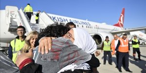 SUMUD FİLOSU'NDAKİ AKTİVİSTLER İSRAİL'İN KENDİLERİNE UYGULADIĞI ŞİDDETİ ANLATTI