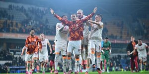 Galatasaray, Sane'nin golleriyle Başakşehir'i 2-1 yendi