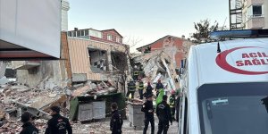 KOCAELİ'DE 6 KATLI BİNA ÇÖKTÜ