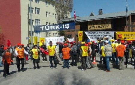 1 Mayıs Ardahan'da halaylarla kutlandı