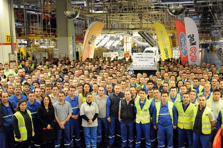 1 milyonuncu Ford Transit Connect Kocaeli’nde törenle banttan indirildi