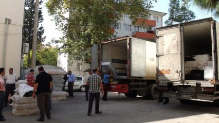 1 TIR, 3 kamyon kaçak sigara ele geçirildi