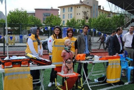 1. Hakkari Bilim Fuarı açıldı