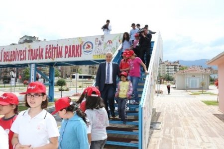 10 bin çocuk Trafik Eğitim Parkı’nda kuralları öğrendi