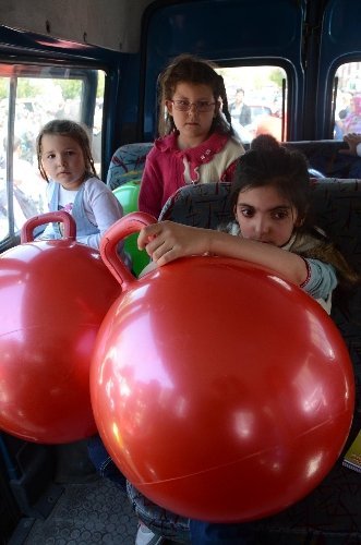 10 bin platesli rekor denemesinde yaklaşık 50 çocuk kayboldu
