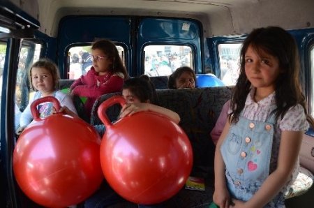 10 bin platesli rekor denemesinde yaklaşık 50 çocuk kayboldu