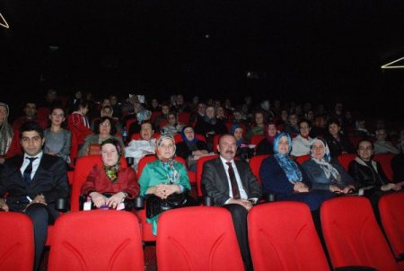 102 kadın hayatlarında ilk kez sinemada film izledi