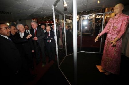 102 Yıllık Gelinlik Fuarın Gözdesi Oldu