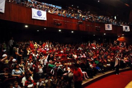 11 Bin 250 Öğrenci Seyhan'ın Çocuk Şenliğinde Buluştu