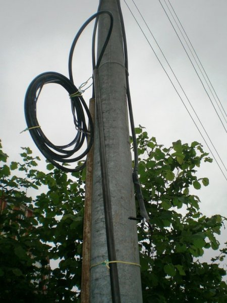 11 Dairelik Apartmanın Elektrik Kablolarını Çaldılar