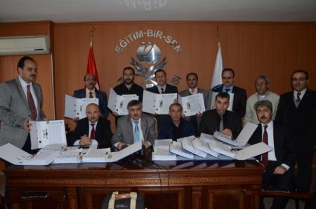 11 milyon vatandaş ‘başörtüsüne özgürlük’ dedi