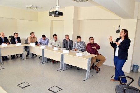 112 personeli ilk yardım eğitimi veriyor