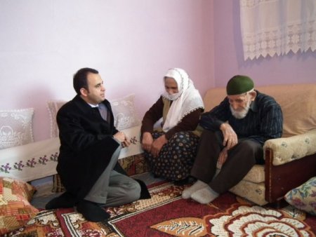 12 çocuk sahibi 75 yıllık evli çift evlat acısı görmemek için dua ediyor