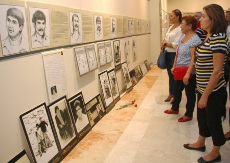 12 Eylül Utanç Müzesi'nde ziyaretçileri darağacı karşılıyor