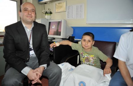 12 Yaşındaki Çocuğa Ağız İçi Dokusundan İdrar Yolu Yapıldı