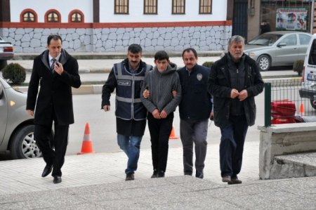 120 aracın lastiğini kesen şahıslar adliyede