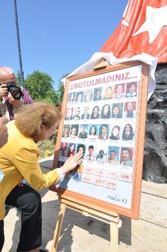 13 yıl önce denize açılan 2 kayığın alabora olması sonucu ölen 38 kişi anıldı