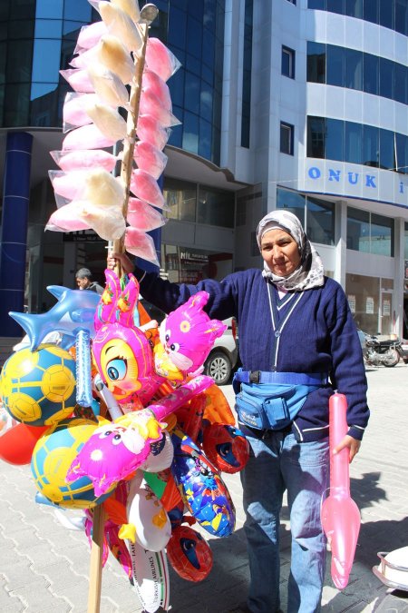 13 yıldır çocuklarından haber alamayan kadın Başbakan'dan yardım istedi