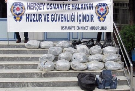 138 kilo esrar ile yakalanan 2 kişi tutuklandı