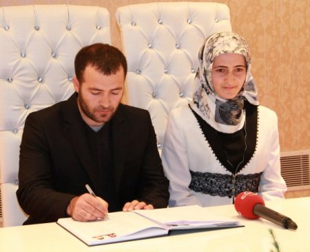 14 Şubat Sevgililer Günü'nün ilk nikahları kıyıldı