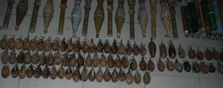 14 teröristin öldürüldüğü gün ele geçirilen mühimmatın fotoğrafları dağıtıldı