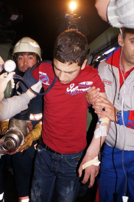 14 Yaşındaki Çocuk, Elini Kaptırdığı Kıyma Makinesiyle Hastaneye Geldi