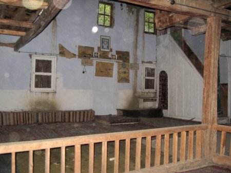 152 yıllık cami yok olma tehlikesiyle karşı karşıya