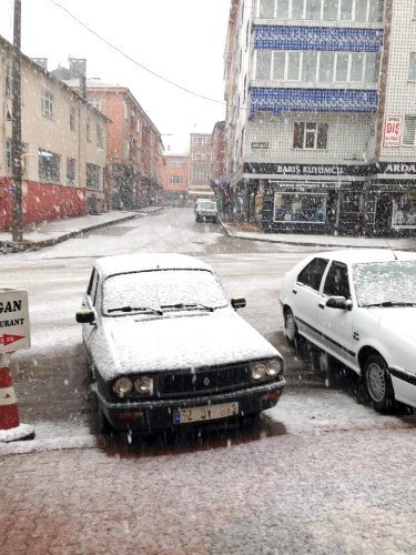 17 Nisan’da Akkuş’a kar yağdı