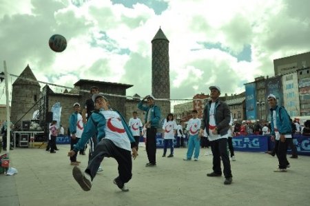 19 Mayıs Atatürk'ü Anma, Gençlik ve Spor Bayramı coşkuyla kutlanıyor
