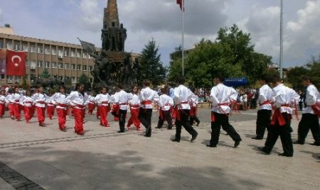 19 Mayıs Atatürk'ü Anma Gençlik ve Spor Bayramı, coşkuyla kutlanıyor